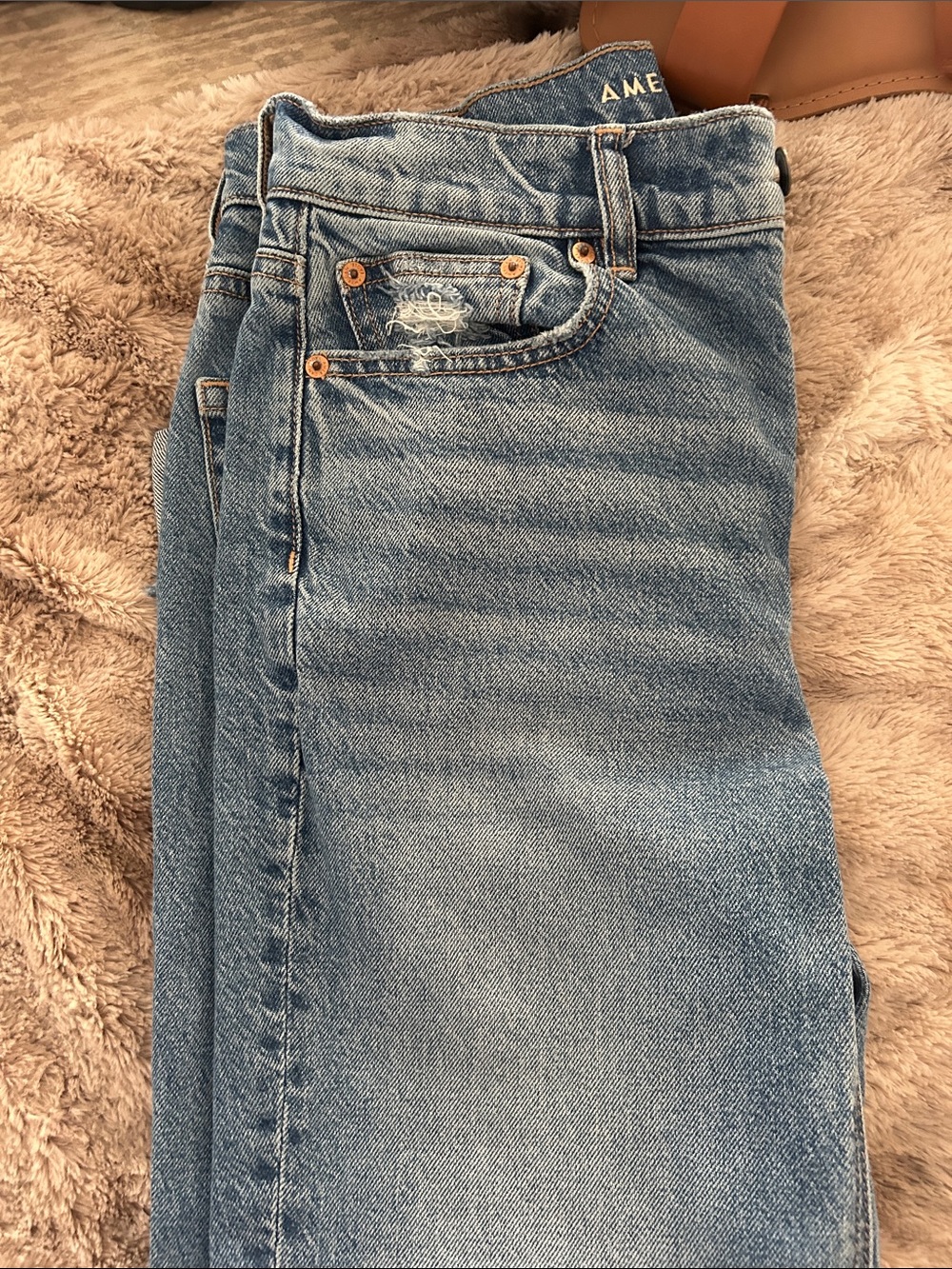 American Eagle Outfitters Medium Wash Ankles Crop Jeans